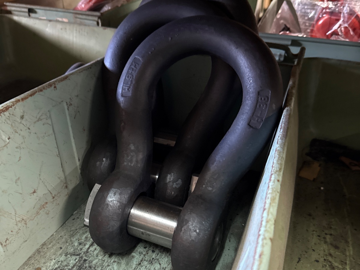 黒 角頭オタフクシャックル　４４㎜